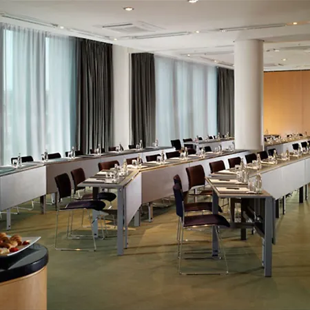 Swissotel Kurfuerstendamm 5* Berlín